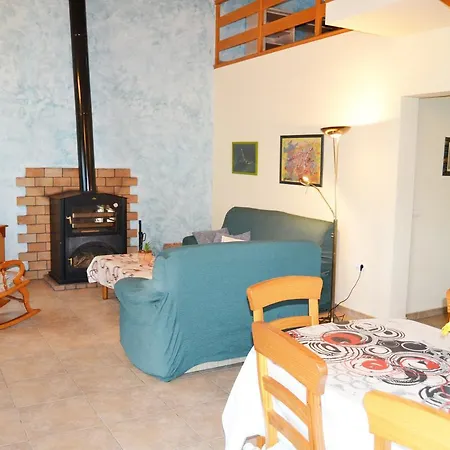 Lola Chalet *